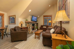 Expedition Station Powder Days Condo: Ski In, Ski Out Keystone Retreat